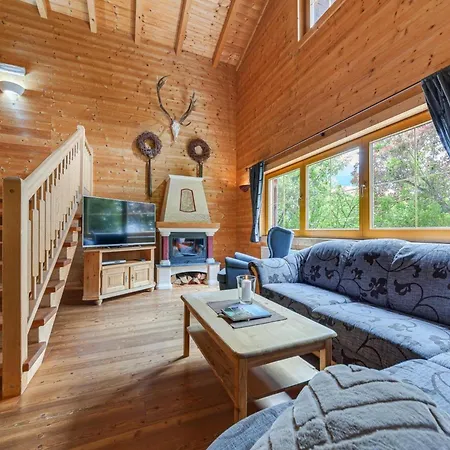 Almdorf Zillertal, בקתה