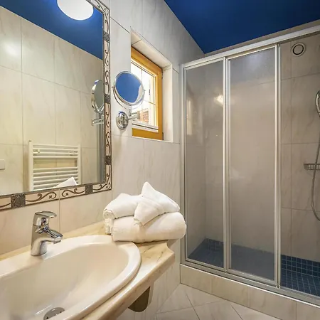 Almdorf Zillertal, בקתה