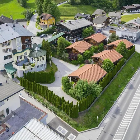 Almdorf Zillertal, * פוגן