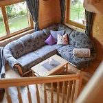 Almdorf Zillertal, Dağ evi Fügen