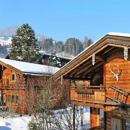 Almdorf Zillertal, 샬레 *