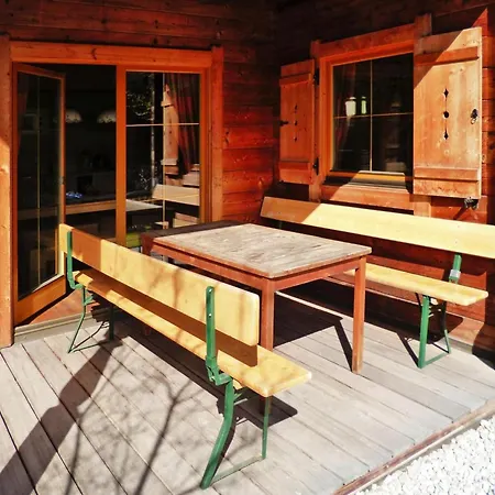 Almdorf Zillertal, 샬레 푸겐