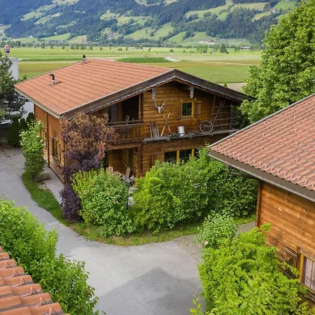 Almdorf Zillertal, * 푸겐